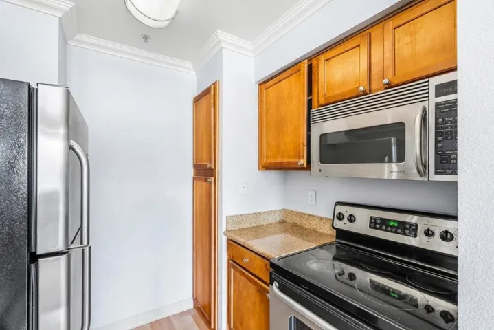 41 Grandview Street 208, Santa Cruz, California 95060