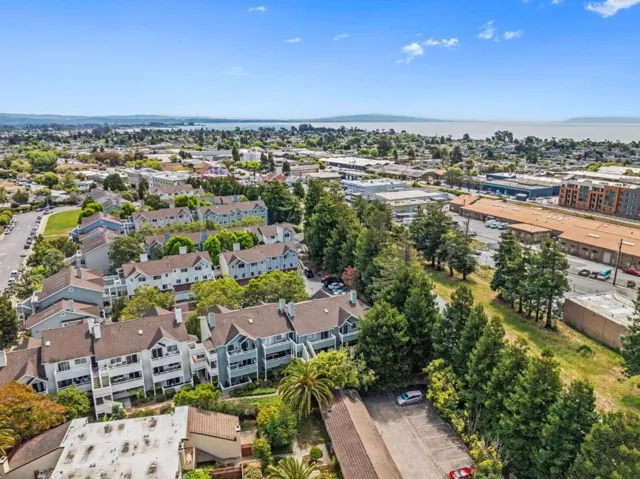 41 Grandview Street 208, Santa Cruz, California 95060