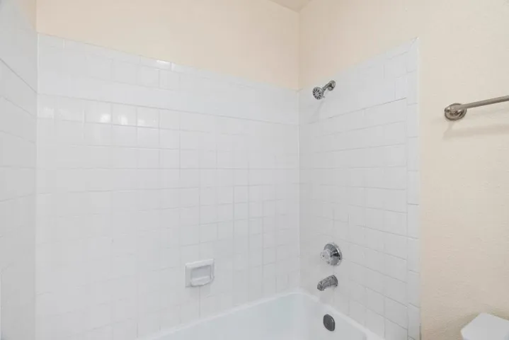 41 Grandview Street 208, Santa Cruz, California 95060