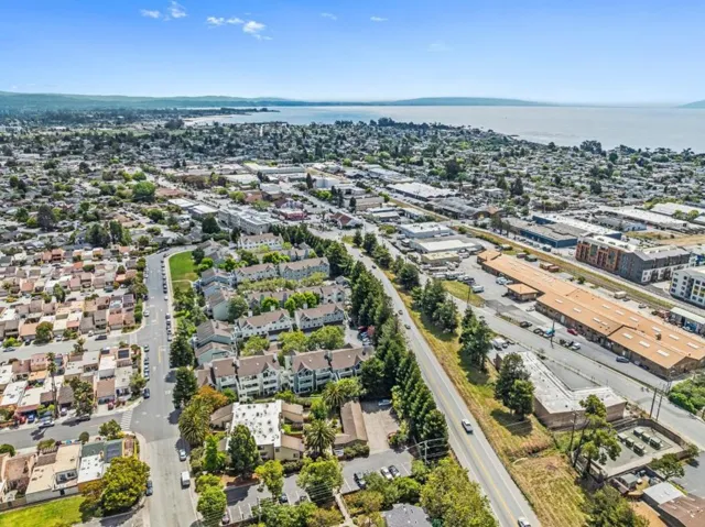 41 Grandview Street 208, Santa Cruz, California 95060
