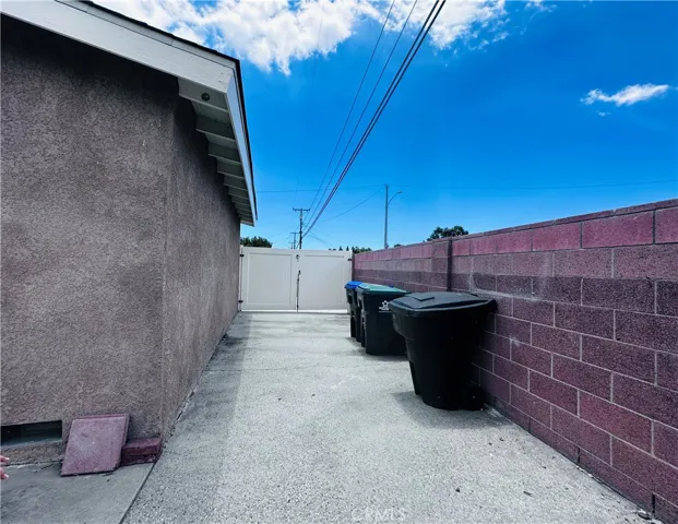 Possible RV/Boat
Parking