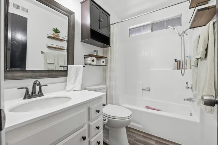 15-web-or-mls-12320-mint-ct