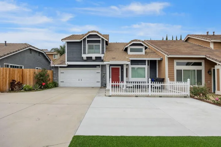 1-web-or-mls-12320-mint-ct