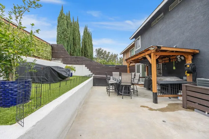 26-web-or-mls-12320-mint-ct