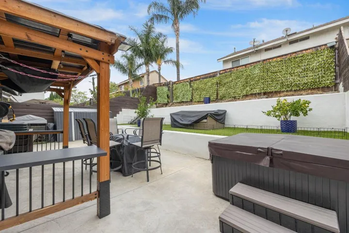 25-web-or-mls-12320-mint-ct