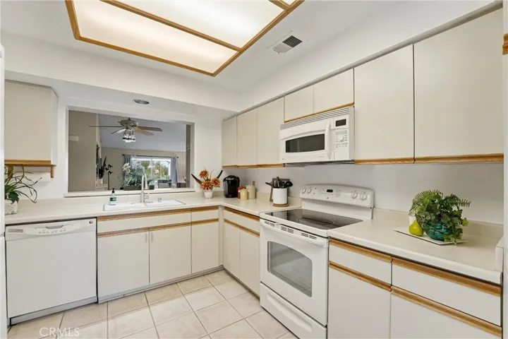 128 Desert Falls Drive E, Palm Desert, California 92211