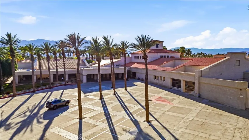 128 Desert Falls Drive E, Palm Desert, California 92211