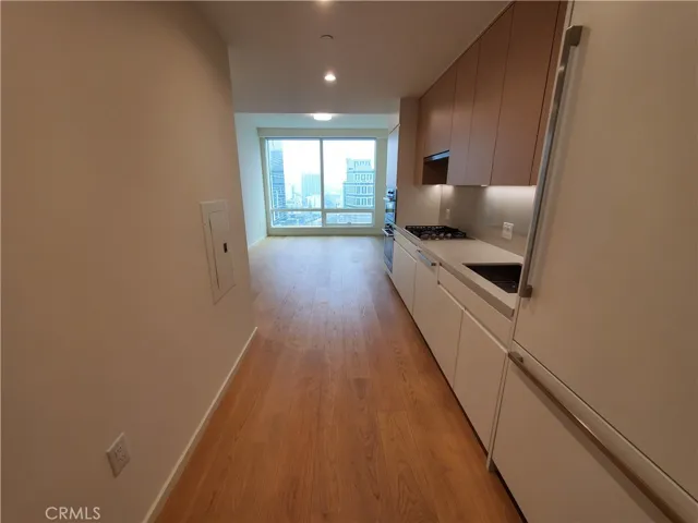 877 Francisco 3003, Los Angeles, California 90017