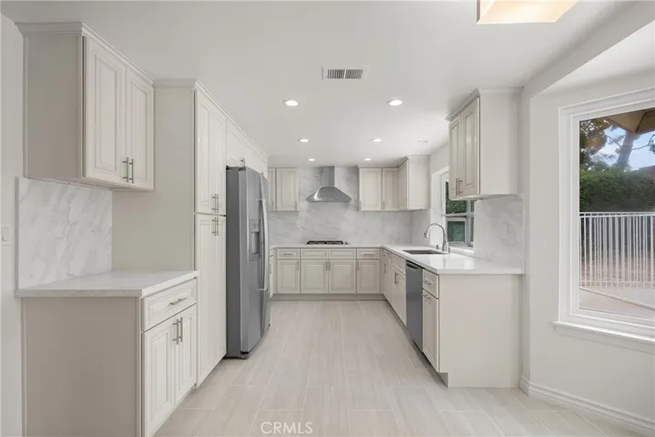 11861 Darby Avenue, Porter Ranch, California 91326