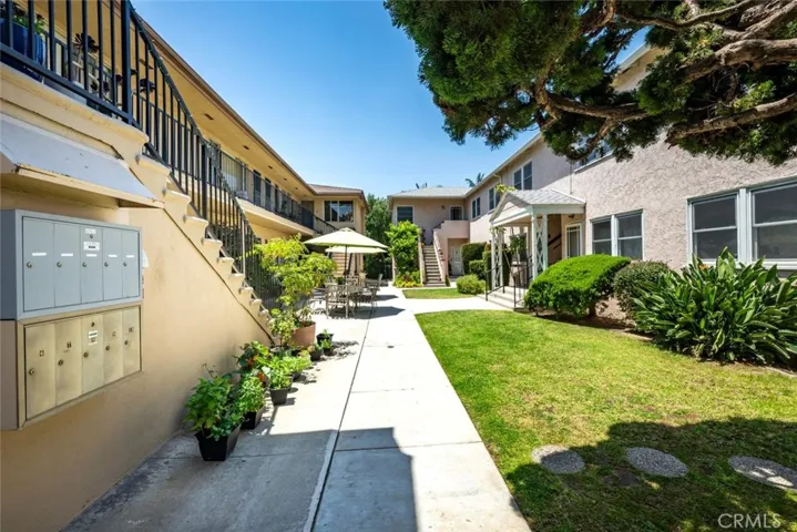 235 Termino 4, Long Beach, California 90803