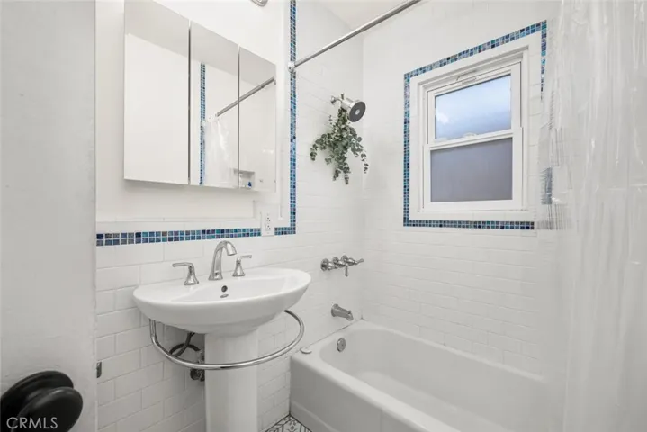 235 Termino 4, Long Beach, California 90803