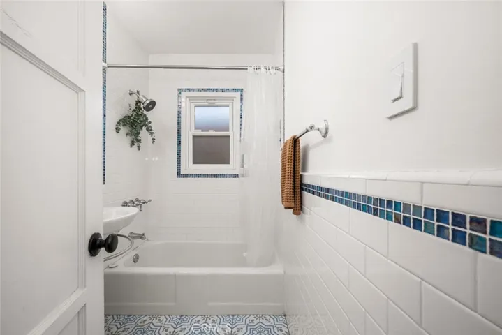 235 Termino 4, Long Beach, California 90803