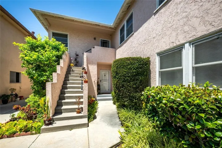 235 Termino 4, Long Beach, California 90803