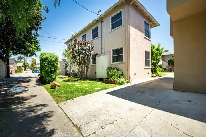 235 Termino 4, Long Beach, California 90803