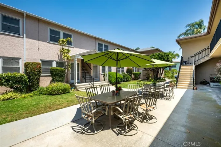 235 Termino 4, Long Beach, California 90803
