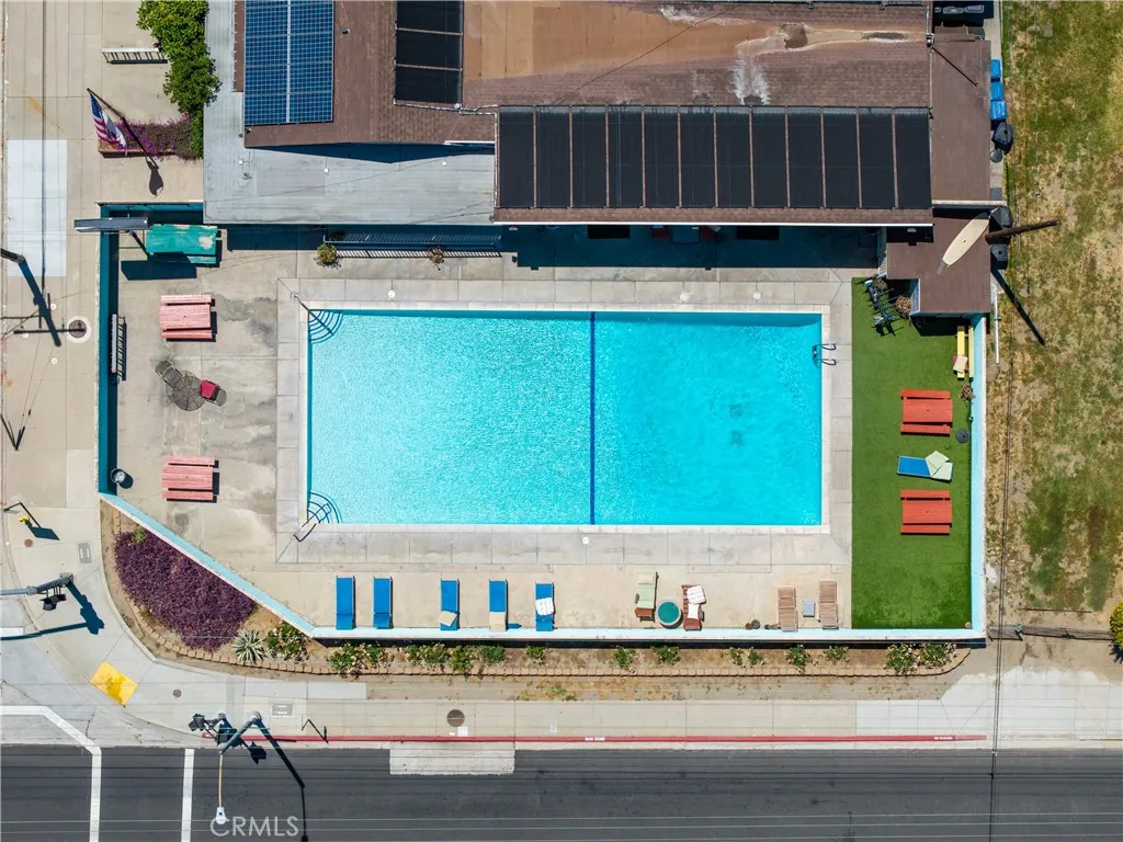 Neighborhood Pool & Clubhouse