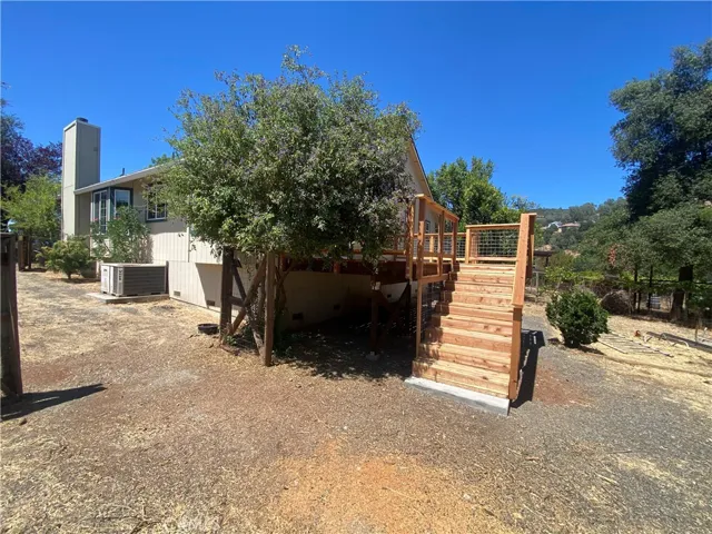 Brand new back deck.