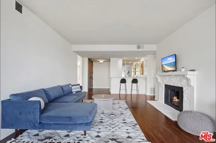310 Tahiti Way 201, Marina Del Rey, California 90292