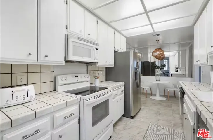 310 Tahiti Way 201, Marina Del Rey, California 90292