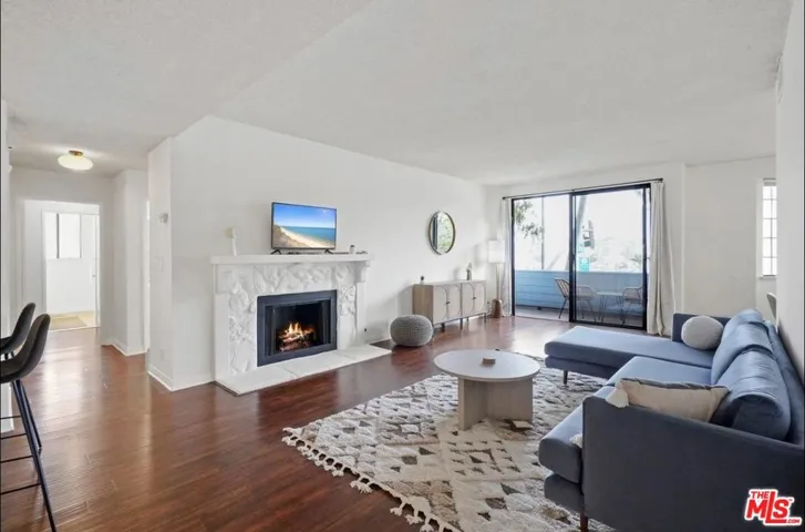 310 Tahiti Way 201, Marina Del Rey, California 90292