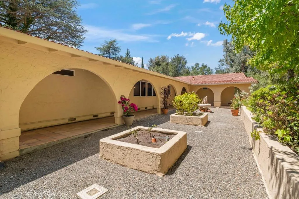 8103 Crestview Court, Gilroy, California 95020 — photo 5