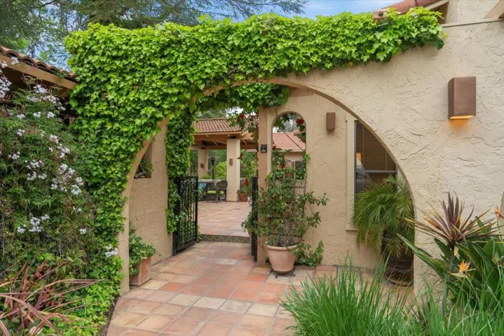 8103 Crestview Court, Gilroy, California 95020