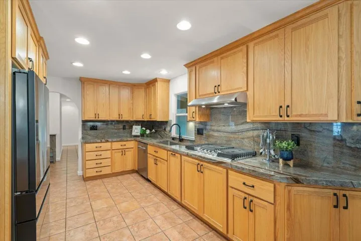 8103 Crestview Court, Gilroy, California 95020