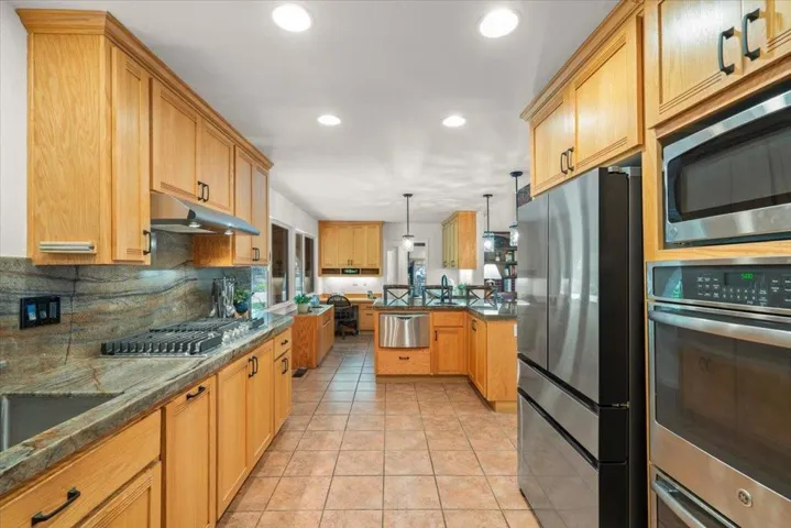 8103 Crestview Court, Gilroy, California 95020