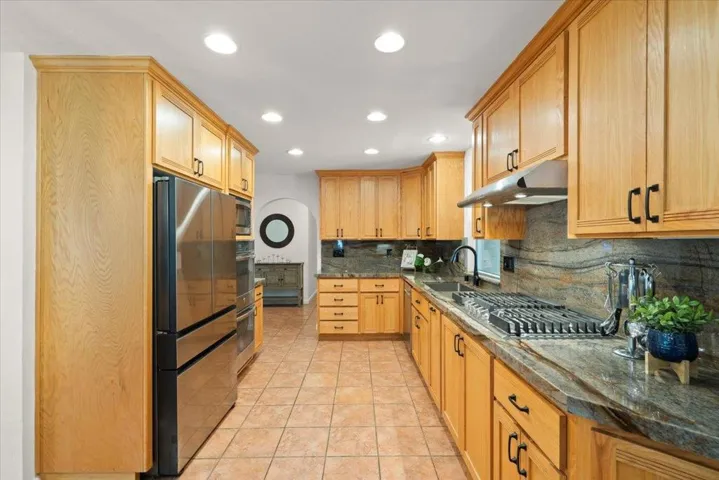 8103 Crestview Court, Gilroy, California 95020