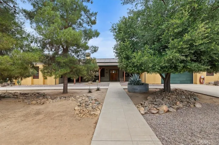 Entrance to front door