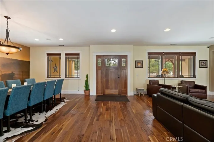 Living Room/ Dining Room