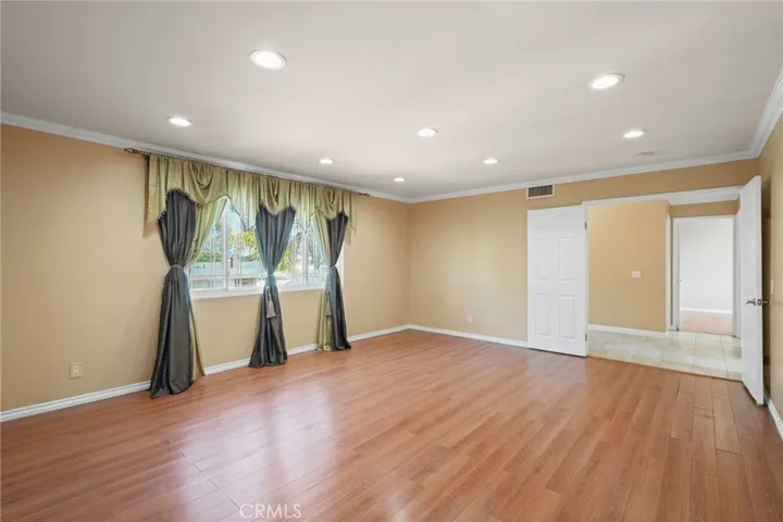 8333 Topeka Drive, Northridge, California 91324