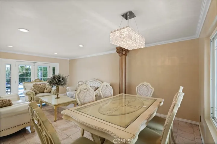 8333 Topeka Drive, Northridge, California 91324