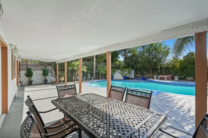 8333 Topeka Drive, Northridge, California 91324