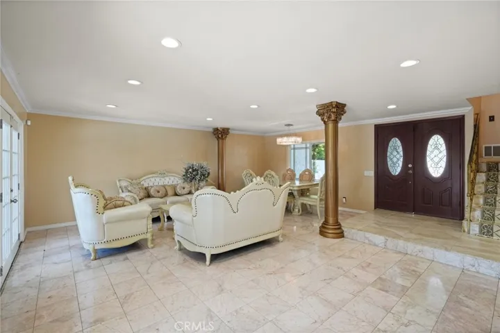 8333 Topeka Drive, Northridge, California 91324