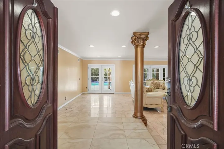 8333 Topeka Drive, Northridge, California 91324