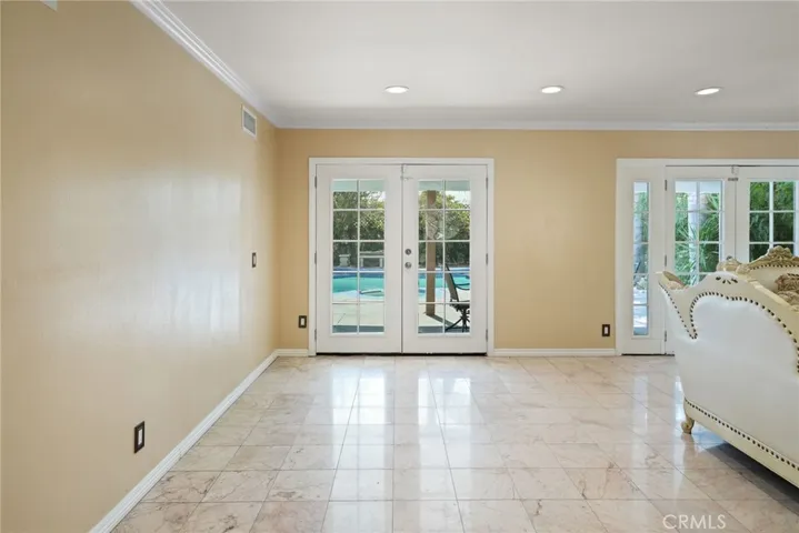 8333 Topeka Drive, Northridge, California 91324