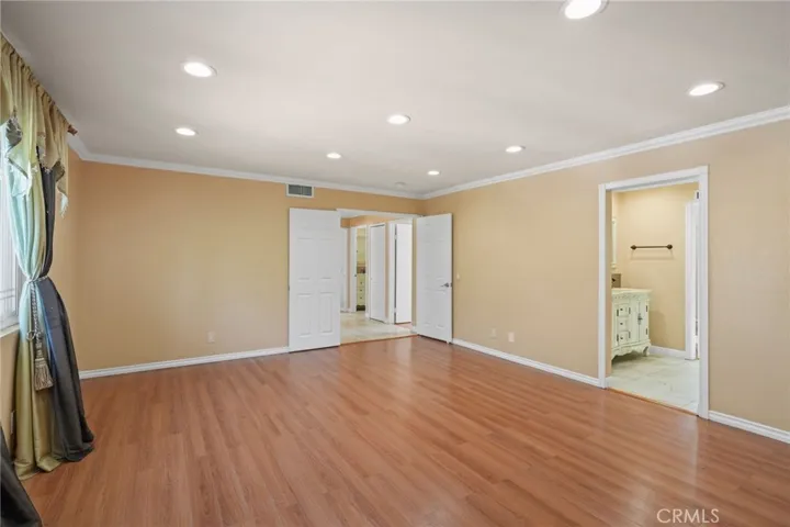 8333 Topeka Drive, Northridge, California 91324