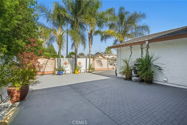 8333 Topeka Drive, Northridge, California 91324