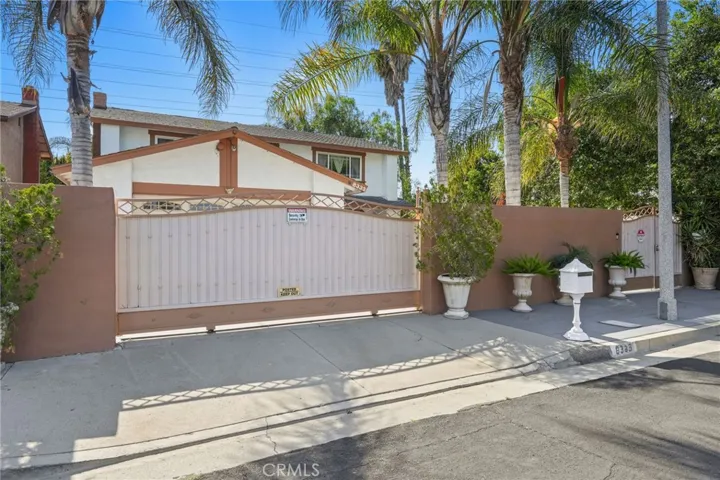 8333 Topeka Drive, Northridge, California 91324