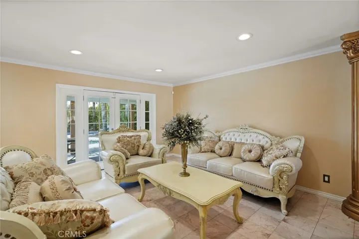 8333 Topeka Drive, Northridge, California 91324