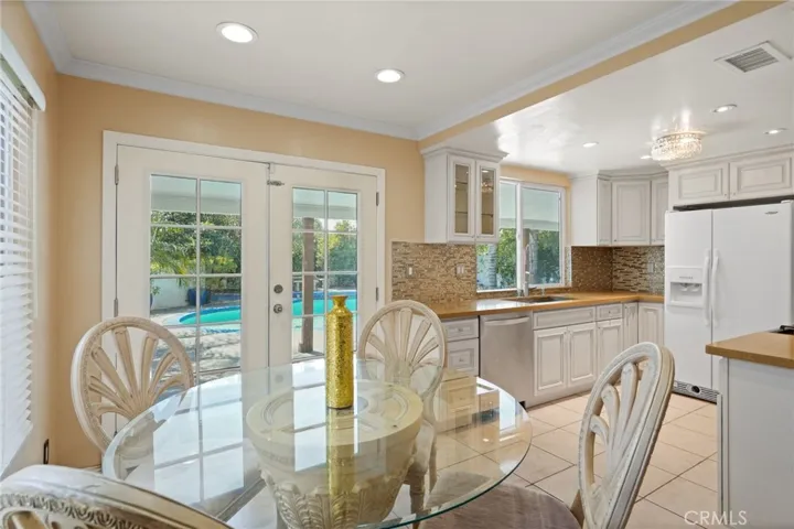 8333 Topeka Drive, Northridge, California 91324