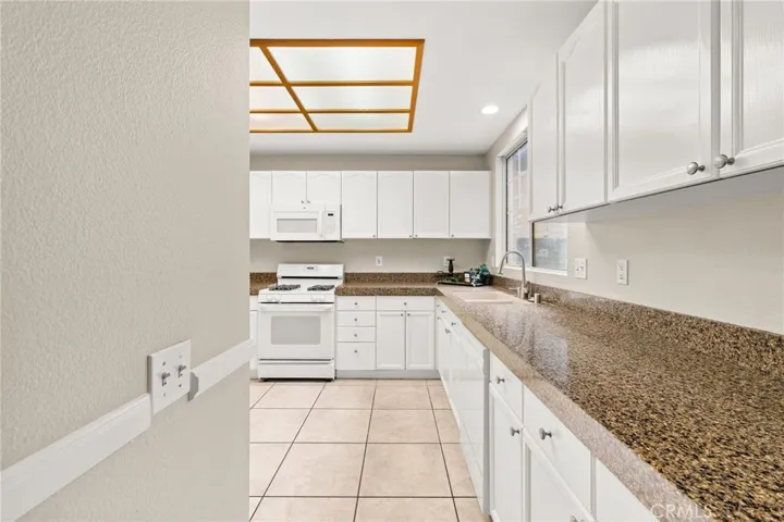 Bright an open kitchen