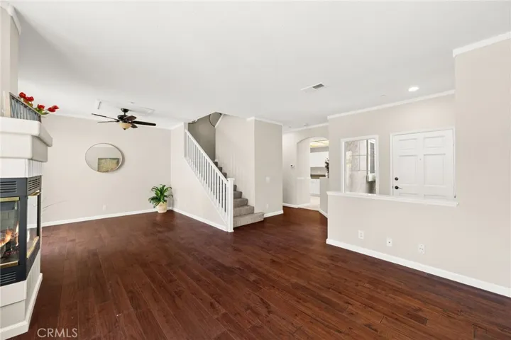 Room for formal dining space