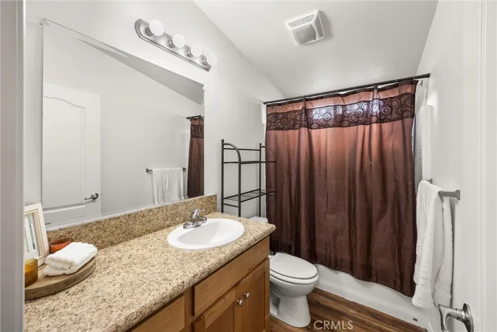 Guest Hallway Bathroom