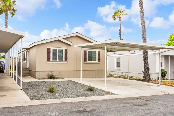 Low maintenance front yard