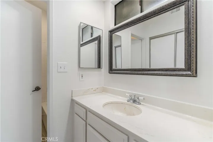 6746 Encino, Lake Balboa, California 91406