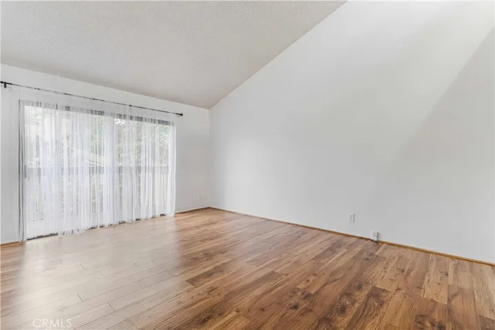 6746 Encino, Lake Balboa, California 91406