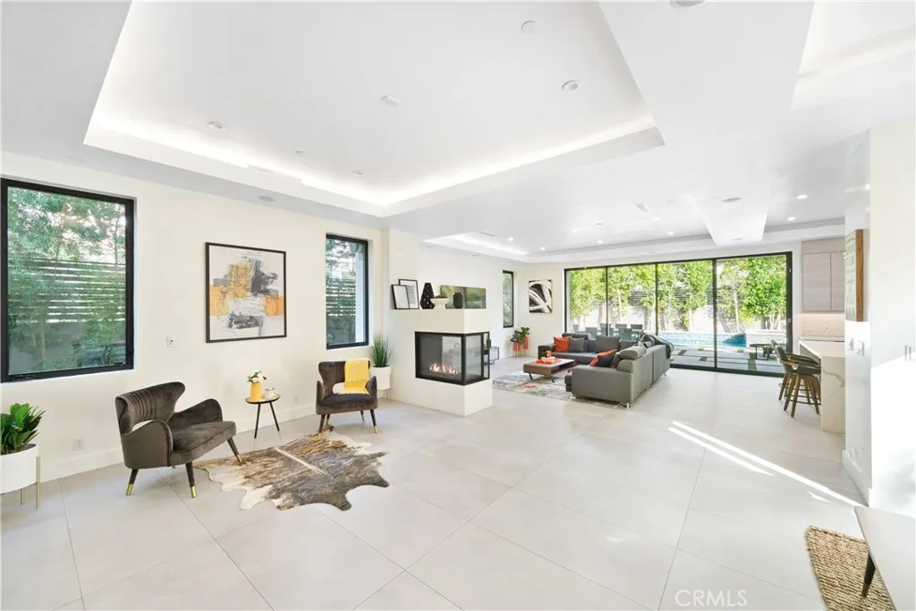 454 S Holt Avenue, Beverly Hills, California 90048 — photo 4