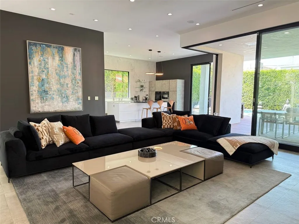 415 N Martel Avenue, Los Angeles, California 90036 — photo 5